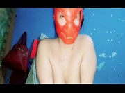 Cumplí el fichero de mi primo use la mascara de Spiderman y me deje follar y no me aguanto mi coño y se vino en segundos