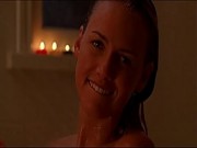 Tania Saulnier Sexy Shower Girl - Mezcla de español y francés de Smallville