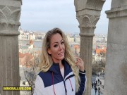 Mi madrastra australiana Isabelle Deltore me visita en Budapest Immoral Family - Parte 1 de 3