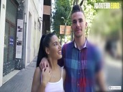 AMATEUR EURO - La sexy Apolonia Lapiedra folla con un chico novato que acaba de conocer en la calle