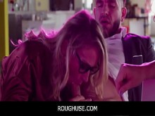 RoughUse -Ver a su oficina enamorarse siendo usado gratis
